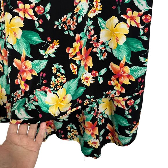 Rafaella Womens Dark Floral Keyhole Back Asymmetric Hem Top 1X Dark Fairy Whimsy - Picture 2 of 8